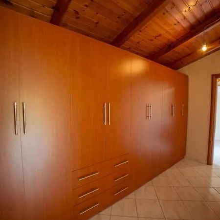 Cozy Loft Big Balcony Comfort Near Sarande Dermish